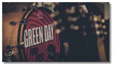 Green Day - Nuclear Family (WebRip 1080p)