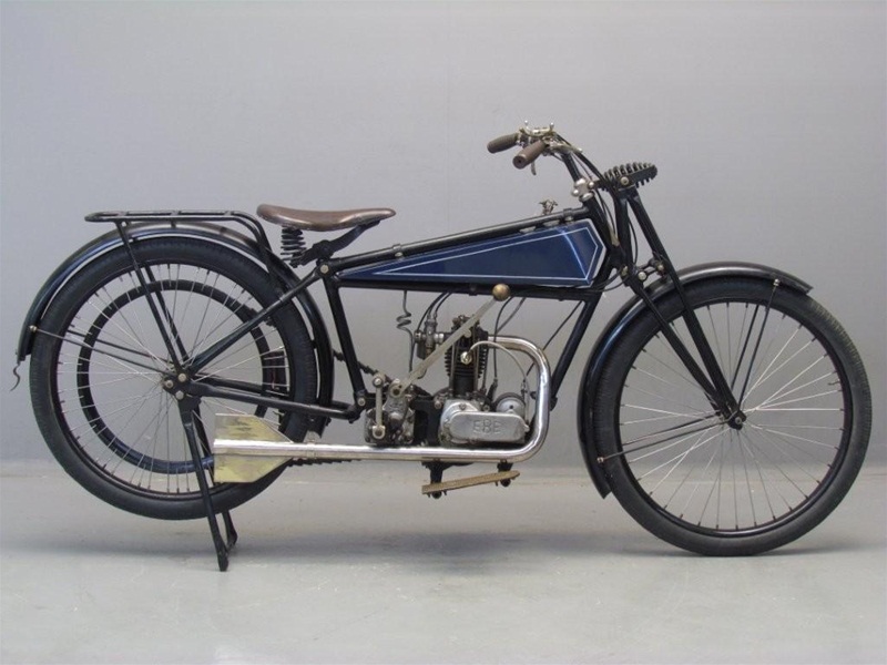 Старинный мотоцикл Monark 1927